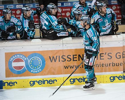 Marc-Andre Dorion (EHC Liwest Black Wings Linz) feiert  EHC Liwest Black Wings Linz vs UPC Vienna Capitals