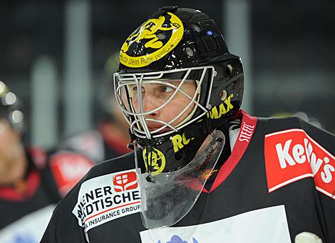 Tormann Vienna Capitals, Adam Hauser, EC Red Bull Salzburg vs. EV Vienna Capitals, Semifinale Spiel 3 