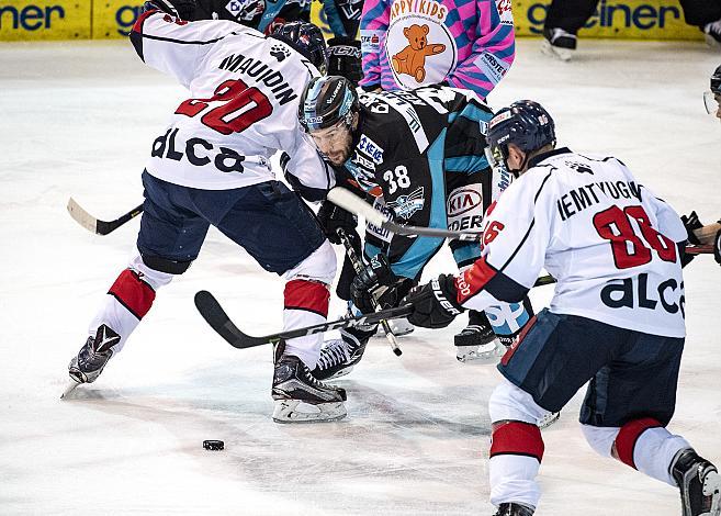  Bracken Kearns (EHC Liwest Black Wings Linz), Greg Mauldin (KHL Medvescak Zagreb)  EHC Liwest Black Wings Linz vs EKHL Medvescak Zagreb