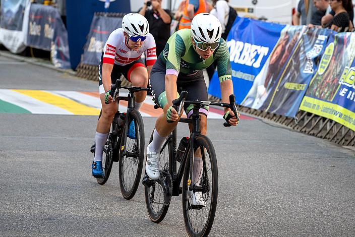 Im Trikot der Führenden in der Radliga Lydia Ventker (GER, MAXX-Solar Linding Woman Racing RG), Helena Bieber (GER, MAXX-Solar Linding Woman Racing RG), Braunau, Kriterium, ÖRV RadLiga, Radsport, Radliga, ÖRV, Damen Elite,