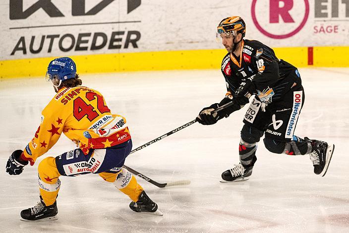 Mark Douglas Simpson (Migross Supermercati Asiago Hockey 1935), Marc-Andre Dorion (Steinbach Black Wings Linz) Steinbach Black Wings Linz vs  - Migross Supermercati Asiago Hockey 1935, Runde 37, ICE Hockey League, Steinbach Black Wings Linz, Linz AG Eisarena 