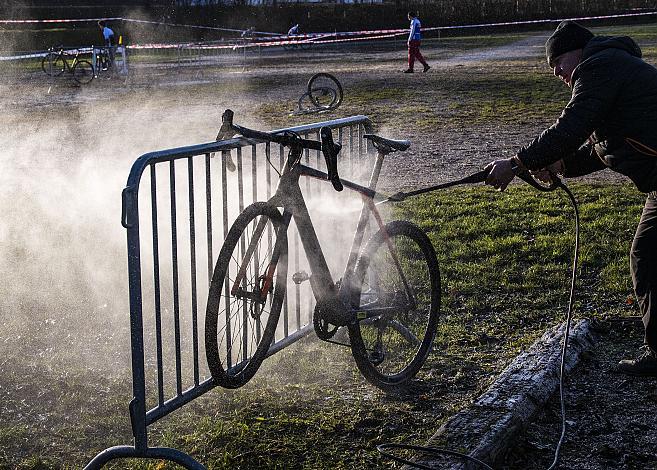 Rad reinigen,, Elite 11. Int. SPARKASSEN Radquerfeldein GP Stadl-Paura - Int. UCI C2 - 8. Dezember 2019