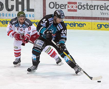 Shane O Brian (EHC Liwest Black Wings Linz) EHC Liwest Black Wings Linz vs HCB Suedtirol Alperia