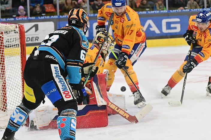  Tormann Evan Cowley Stevenson (Migross Supermercati Asiago Hockey 1935), Niklas Bretschneider (Steinbach Black Wings Linz) Win2Day ICE Hockey League,  Steinbach Black Wings Linz vs  Migross Supermercati Asiago Hockey 1935,  Linz AG Eisarena 