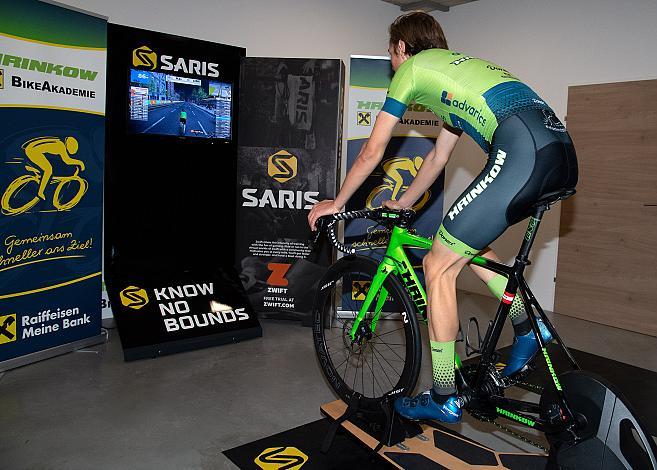 Daniel Eichinger (AUT, Hrinkow Advarics Cycleang Team) trainiert auf dem Saris Smarttrainer, Herren Elite, UCI Continental, Raiffeisen Hrinkow Bike Akademie