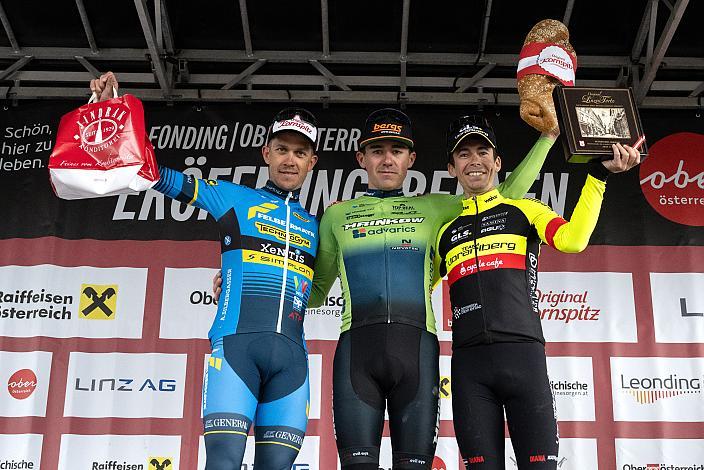 Das Podest v.l. 2. Platz Riccardo Zoidl (AUT, Team Felbermayr Simplon Wels), SiegerRiccardo Verza (ITA, Hrinkow Advarics), 3. Platz Antoine Berlin (MCO, Team Vorarlberg), Herren Elite, U23, Radliga, 62. Radsaison-Eröffnungsrennen Leonding, Oberösterreich 