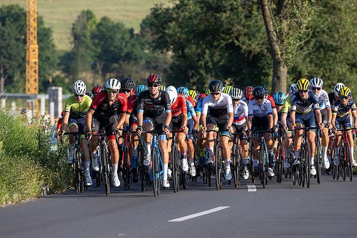 Das Peleton bei Buchkirchen Int. "Keine Sorgen" Junioren Rundfahrt UCI Kat. 2.1 MJ