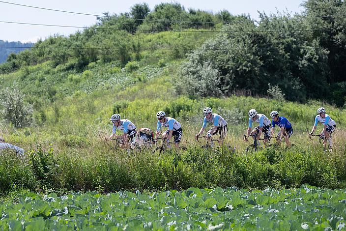 Das Team Coop und Andreas Stokbro Nielsen (DEN, Team Coop) im Blauen Trikot des Besten in der Punktewertung, Eferding - Niederkappel,  Int. Raiffeisen Oberösterreich Rundfahrt UCI Kat. 2.2