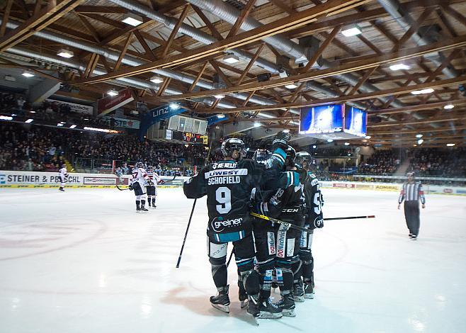 Linz feiert  EHC Liwest Black Wings Linz vs KHL Medvescak Zagreb, 3. Viertelfinale