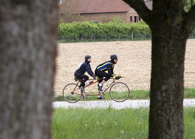 Tandem
