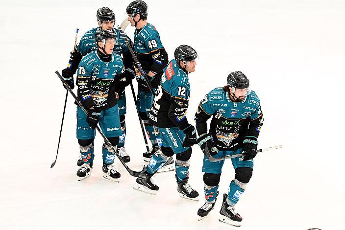 Die Steinbach Black Wings Linz feiern das Tor zum 1 zu 0 durch Shawn St.Amant (Steinbach Black Wings Linz) 3. Runde ICE, Steinbach Black Wings Linz vs Olimpija Ljubljana, Linz AG Eisarena
