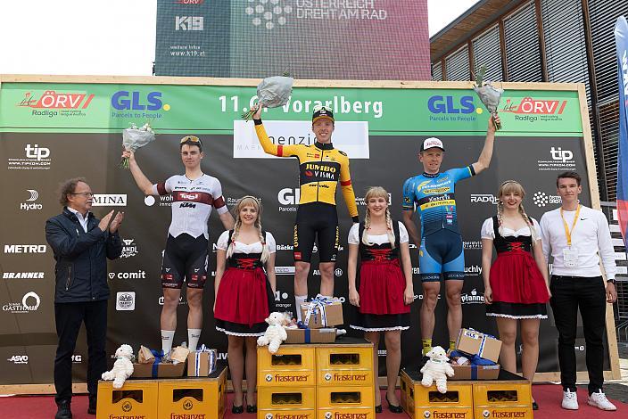 das Siegerpodest v.l. 2. Platz Matevz Govekar (SLO, Tirol KTM Cycling Team), Sieger. Johannes Staune-Mittet (NOR, Team Jumbo-Visma), 3. Platz Rainer Kepplinger (AUT, Hrinkow Advarics)   Herren Elite, U23, Radliga, GP Vorarlberg, Nenzing