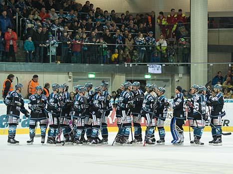 Linz feiert, EHC Liwest Black Wings Linz vs UPC Vienna Capitals