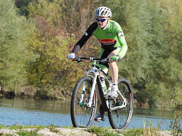 Dominik Hrinkow auf dem Hrinkow Carbon Virgin 29er Mountainbike