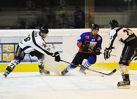 #97 Florian Kalab, EC Wels gegen Philipp Stoeger und Gerlad Prohaska, Oldies Linz