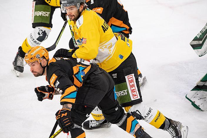 Valentin Leiler (Steinbach Black Wings 1992), Ivan Althuber (HC Pustertal Wölfe) Steinbach Black Wings Linz vs HC Pustertal Wölfe, bet-at-home ICE Hockey League