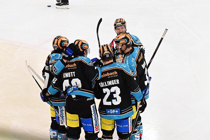  Die Steinbach Black Wings Linz feiern das Tor zum 1 zu 0 durch Ken Ograjensek (Steinbach Black Wings Linz), Win2Day ICE Hockey League,  Steinbach Black Wings Linz vs  EC VSV,  Linz AG Eisarena 