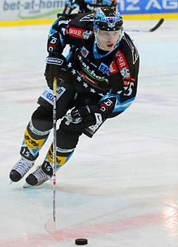 #15 Matthias Iberer, Stuermer, Liwest Black Wings Linz