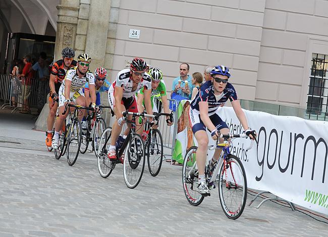 Dominik Hrinkow Team Corratec Vorarlberg in der Fuehrung der Spitzengruppe