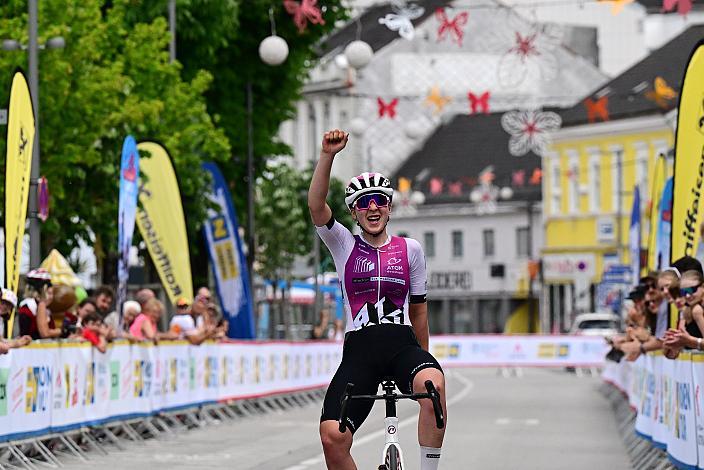 Etappensiegerin Maja Tracka (POL, AT Atom Deweloper Wroclaw)  Amstetten-Amstetten, Sportland NÖ women tour