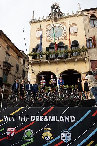 v.l. 2. Platz David Formolo (ITA, UAE Team Emirates), Sieger Marc Hischi (SUI, UAE Team Emirates), 3. Platz Nicola Conci (ITA, Alpecin-Dekeuninck), Veneto Classic, Treviso - Bassano del Grappa, Veneto, ITA 190km