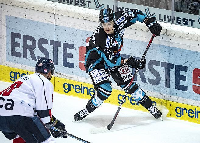 Daniel Woger (EHC Liwest Black Wings Linz) EHC Liwest Black Wings Linz vs EKHL Medvescak Zagreb