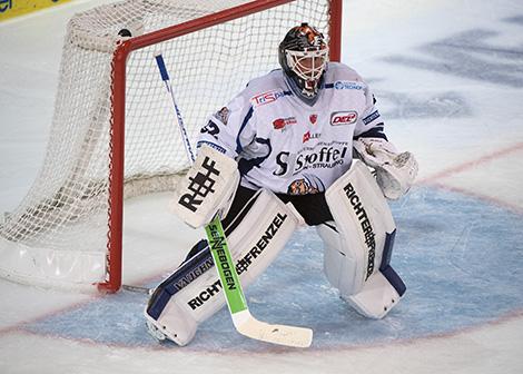 Tormann Dimitri Pätzold (Straubing Tigers) EHC Liwest Black Wings Linz  vs Straubing Tigers
Tormann Dimitri PÃ¤tzold (Straubing Tigers) EHC Liwest Black Wings Linz  vs Straubing Tigers
