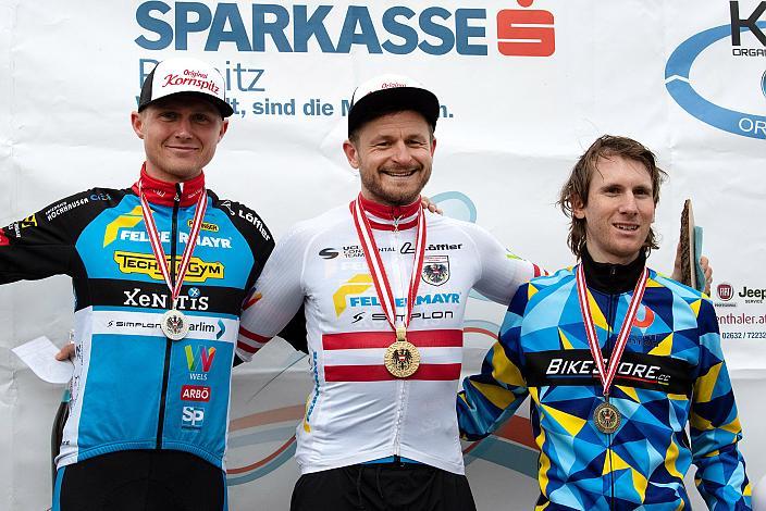 Podest Herren, 2. Platz Moran Vermeulen (AUT, Team Felbermayr Simplon Wels), Sieger Daniel Federspiel (AUT, Team Felbermayr Simplon Wels), 3. Platz Philipp Heigl (AUT, Team Bikestore), Rad Cyclo Cross, ÖSTM/ÖM Querfeldein Quer durch das Stadion