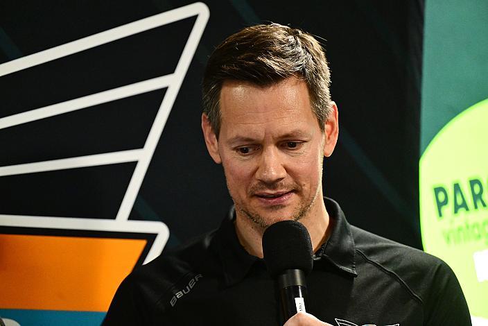 Head Coach Philipp Lukas (Steinbach Black Wings Linz), Steinbach Black Wings Linz , VIP Bereich, Linz AG Eisarena 