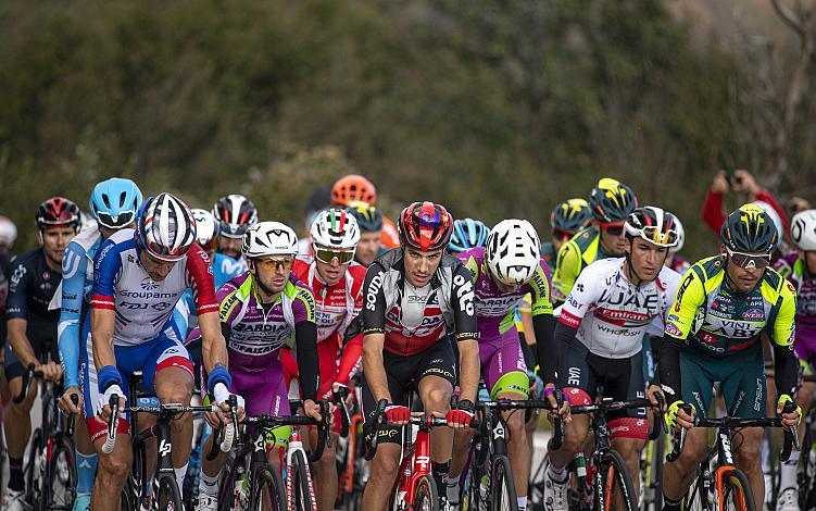 Das Gruppetto im Anstieg nach Piancavallo, Stage 15,  Base Aerea Rivolto  ›  Piancavallo   (185k) 15. Etappe, 103. Giro d Italia