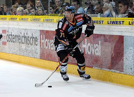 #71 Pat Leahy, Stuermer, Liwest Black Wings Linz 