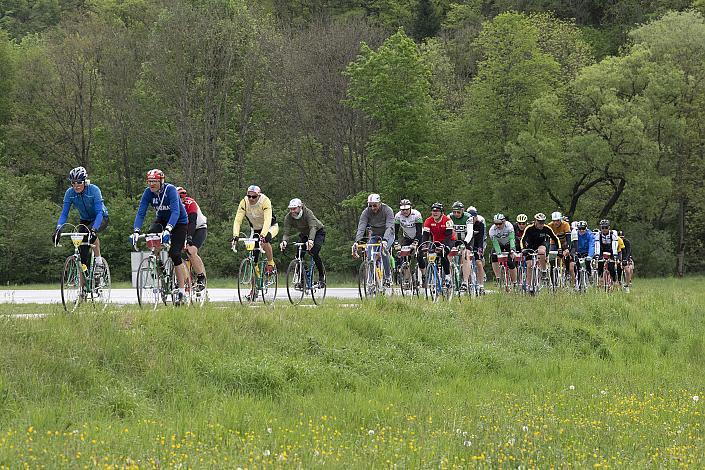 das Feld der Fahrer im Aschachtal