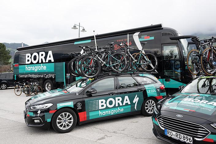 Team Bora - Hansgrohe, GER Teambus und Autos 46. Tour of the Alps, 1. Etappe, Reith im Alpbachtal - Ritten 165.2km