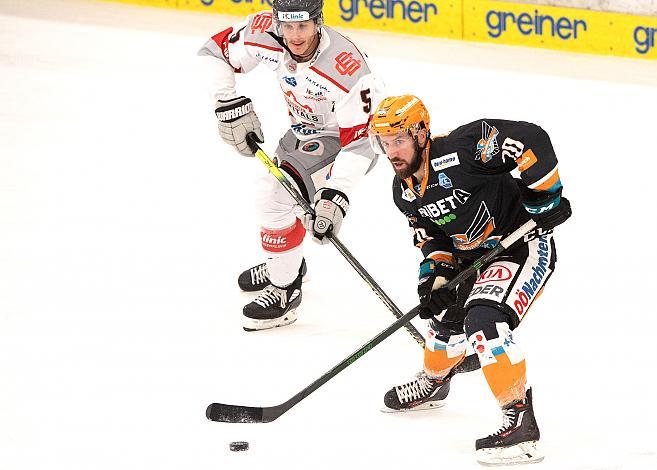 Will Pelletier (Steinbach Black Wings 1992), Lukas Bohunicky (iClinic Bratislava Capitals) Black Wings Linz vs iClinic Bratislava Capitals , Eishockey, Bet at Home ICE Hockey League