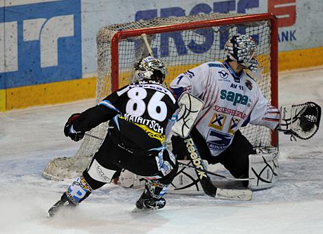 Martin Mairitsch Liwest Black Wings Linz vs. Zoltan Hetenyi SAPA Fehervar AV19