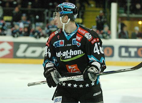 #46 Christoph Ibounig, Stuermer, EHC Liwest Black Wings Linz