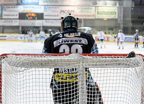 Alex Westlund Liwest Black Wings Linz vs. SAPA Fehervar AV19