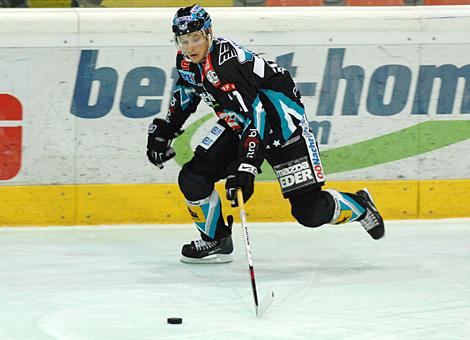 #21 Philipp Lukas, Kapitaen, EHC Liwest Black Wings Linz