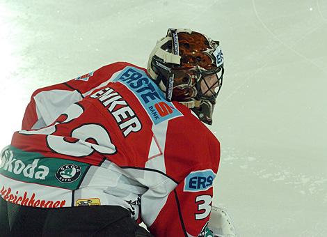 #38 Juergen Penker, Tormann, Team Austria