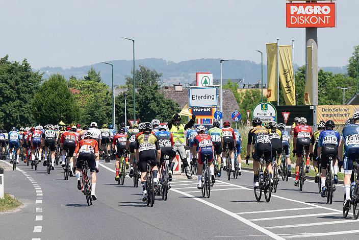 Start zur 1. Etappe Eferding - Geinberg, Int. Raiffeisen Oberösterreich Rundfahrt UCI Kat. 2.2