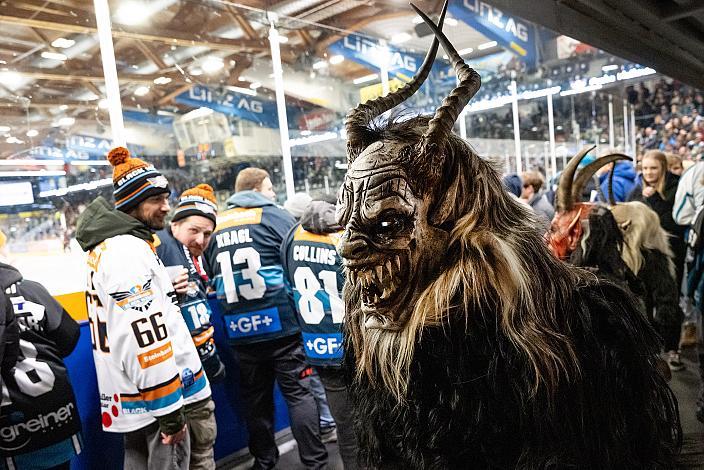 Perchten in der Linzer Eishalle, Steinbach Black Wings Linz vs Hydro Fehervar AV19, Weihnachtstrikot ICE Eishockey Liga, Linz AG Eisarena