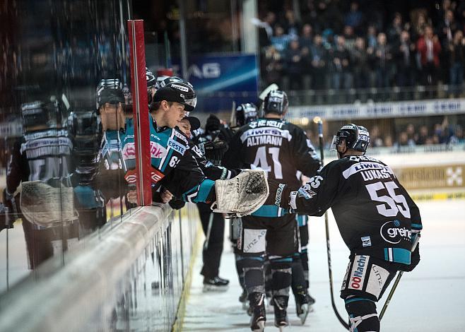 Linz feiert EHC Liwest Black Wings Linz vs EC Red Bull  Salzburg 2. Semifinale