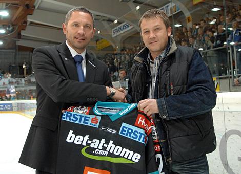 Christian Perthaler, Liwest Black Wings und der Matchsponsor.