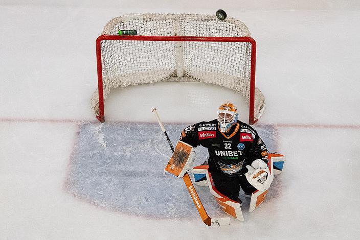 Tormann Rasmus Tirronen (Steinbach Black Wings Linz) Steinbach Black Wings Linz vs HCB Südtirol Alperia, Viertelfinale, 6. Runde ICE Hockey League, Linz AG Eisarena 