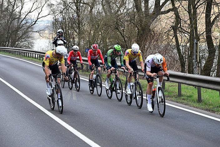 Die Ausreisser mit Maximilian Schmidbauer (AUT, Schwingshandl Intralogistics), Tobias Nolde (GER, Team Vorarlberg),  65. Rad Saison Eroeffnungsrennen Leonding