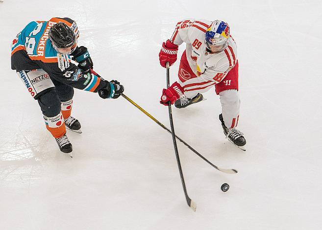 Marco Brucker (Black Wings 1992), Florian Baltram (EC Red Bull Salzburg)Black Wings Linz vs EC Red Bull Salzburg , Eishockey, Bet at Home ICE Hockey League