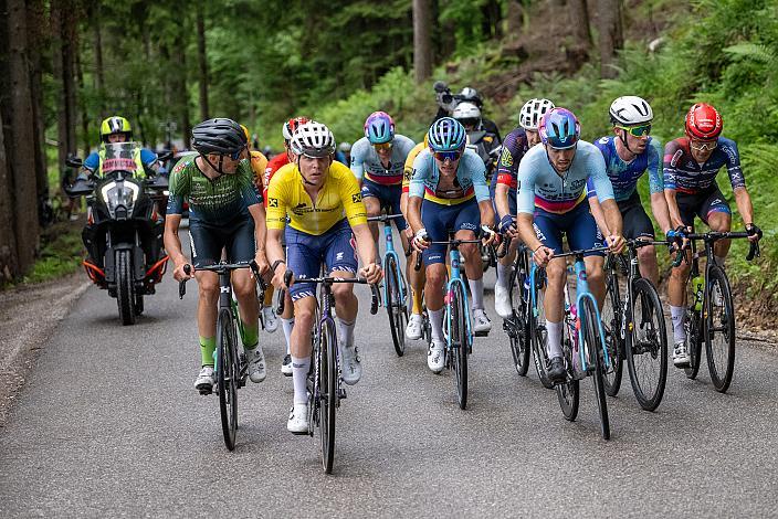 Die Topgruppe im Gelben Trikot des Gesamtführenden Aaron Dockx (BEL, Alpecin-Deceuninck Development Team), St. Florian - Höss, Hinterstoder , 14. Int. Raiffeisen OÖ-Radrundfahrt UCI Kat. 2.2