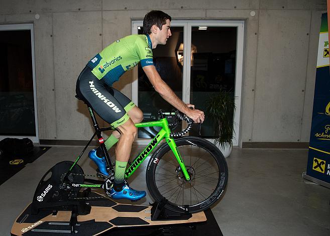 Michael Konczer (AUT, Hrinkow Advarics Cycleang) trainiert auf dem Saris Smarttrainer, Herren Elite, UCI Continental, Raiffeisen Hrinkow Bike Akademie