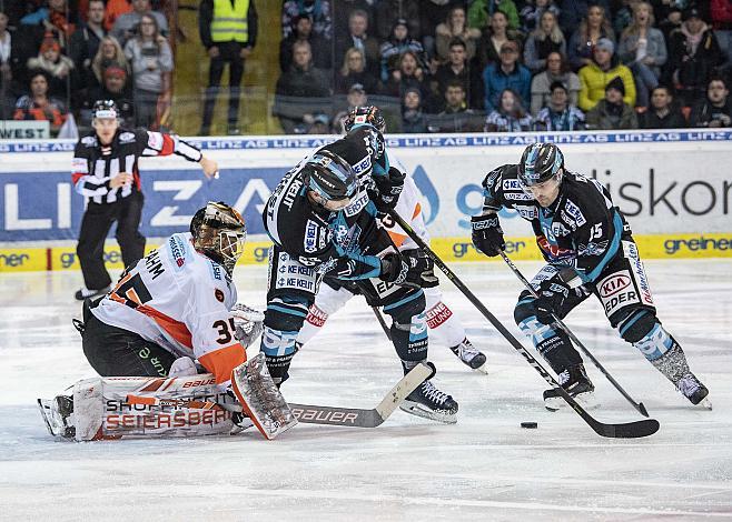 Kevin Kapstad (EHC Liwest Black Wings Linz) erzielt das 4 zu 3,  EHC Liwest Black Wings Linz - Graz 99ers, Play Offs, Viertelfinale