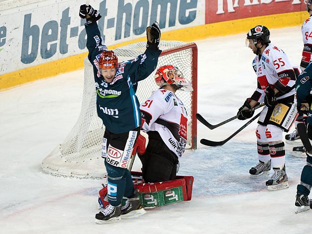 Andrew Jacob Kozek, Linz jubelt vor Adam Munro, Innsbruck, EHC Liwest Black Wings Linz vs HC TWK Innsbruck